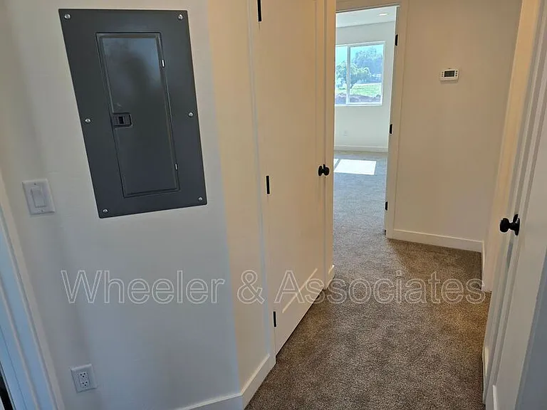 188 N 300 E #1 — Photo 26