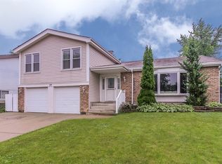 129 Harding Dr, Glendale Heights, IL 60139