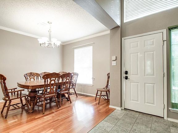 4th image of 1225 Ottawa Ln