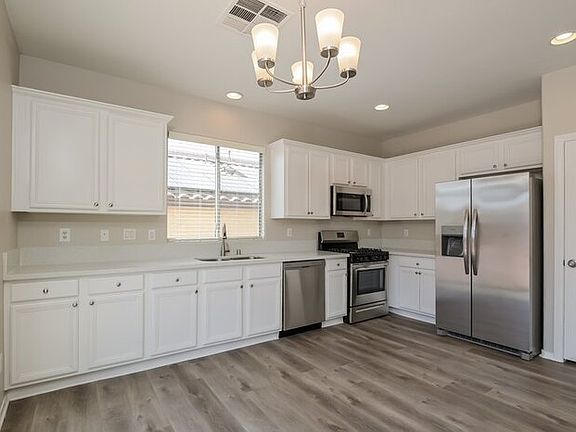 5th image of 6417 Strongbow Dr