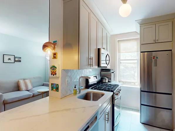 43-10 48th Avenue image 4 of 38