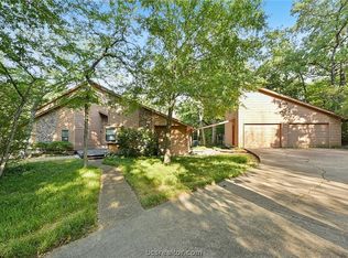 1000 Fox Cir, College Station, TX 77845
