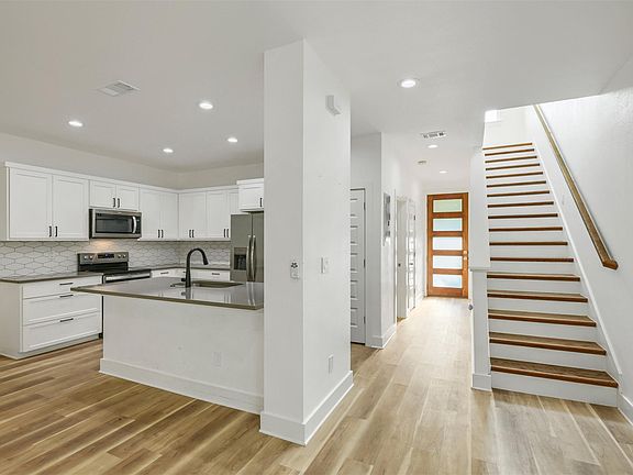 5th image of 18800 Hogan Cir Unit 107