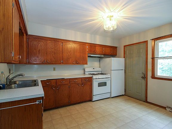 2nd image of 3667 Upper 204th St #1