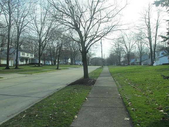 5th image of 977 Oakview Dr