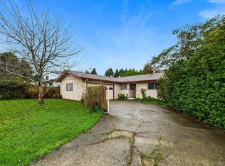 5864 Walnut Dr, Eureka, CA 95503