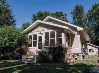 802 N Prairie Ave, Sioux Falls, SD 57104