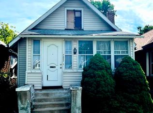 7527 S Clyde Ave, Chicago, IL 60649