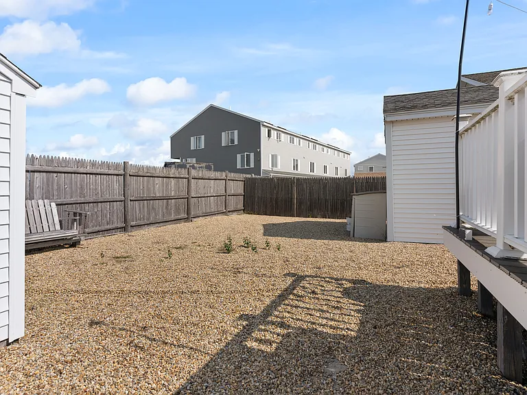 12 Harris Ave — Photo 33