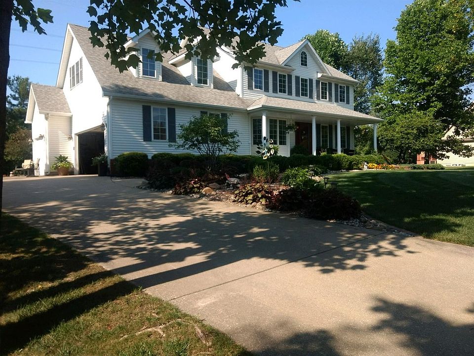 1st image of 928 Beechwood Dr