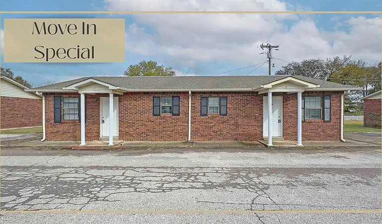 404-10 Thompsonville Ln — Photo 1