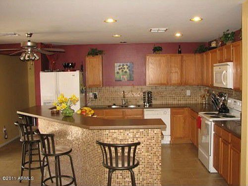2nd image of 16409 W Honeysuckle Dr
