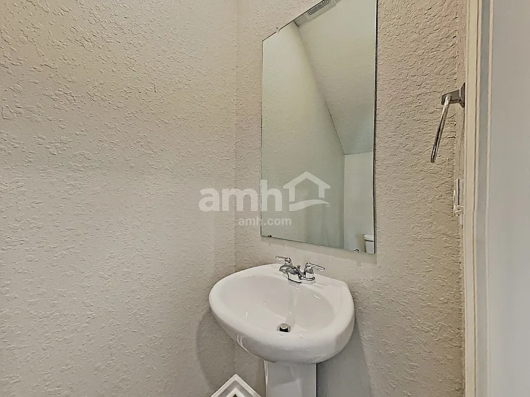 3430 Ridge Hill Pkwy — Photo 10