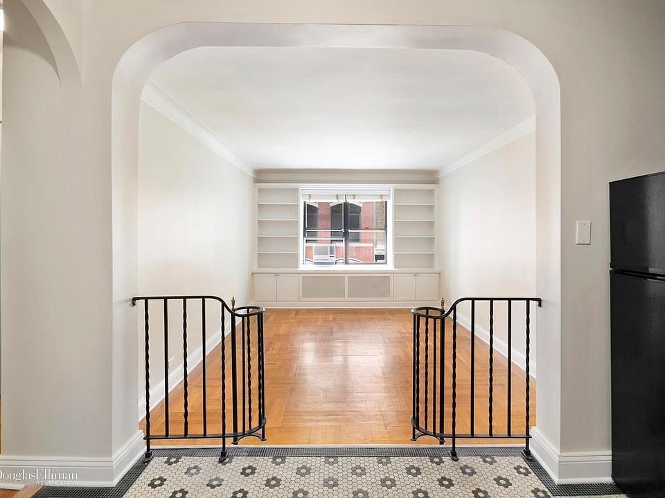 1st image of 210-218 W 19th St APT 4B