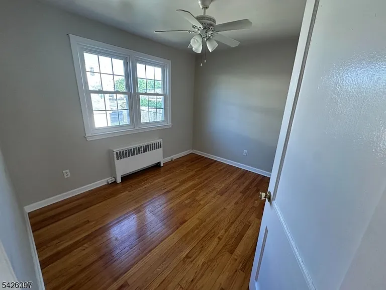 1 Bashford Ave #F-F1 — Photo 6