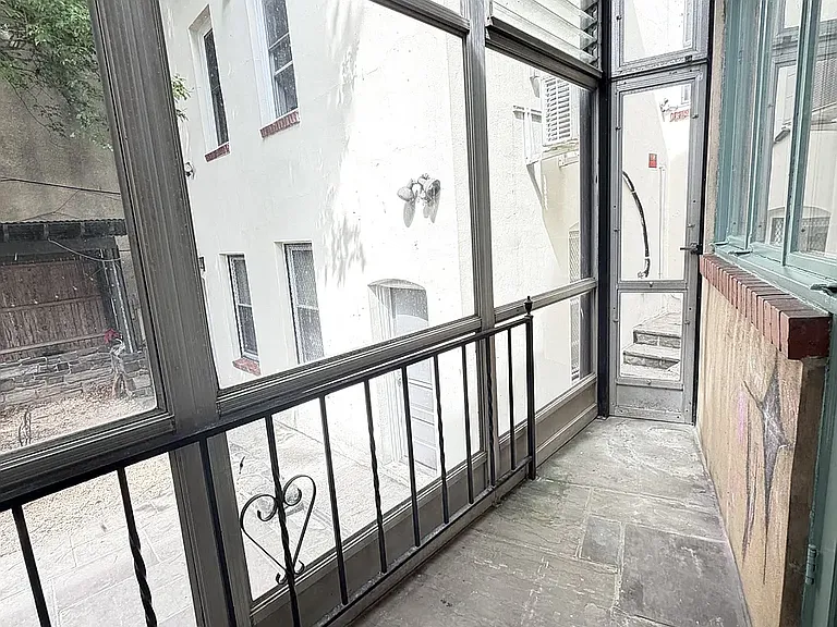 22 E Hamilton St — Photo 11