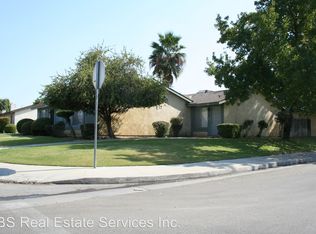 2701 N Half Moon Dr APT B, Bakersfield, CA 93309