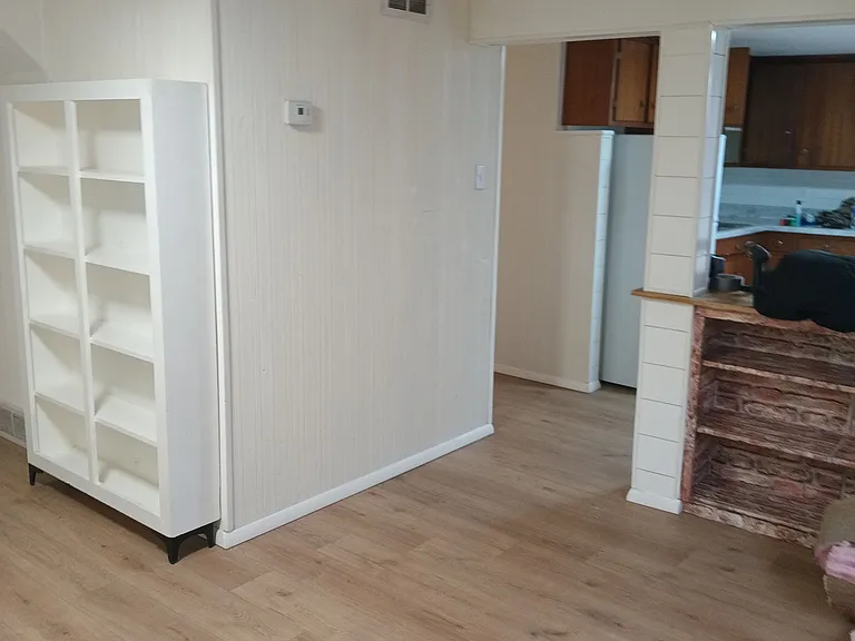 719 N Walnut St — Photo 13