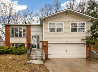 2716 Mohawk Ave, Woodridge, IL
