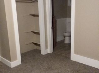 612 W 8th St, Yankton, SD 57078