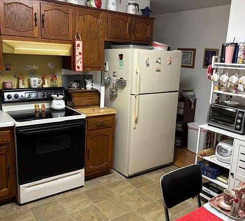 4th image of 1 A Lexington Drive
