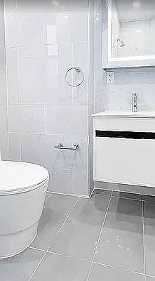 4th image of 200 Mott St APT 20