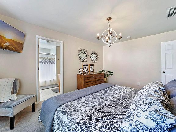 4th image of 1340 Park Meadows Dr