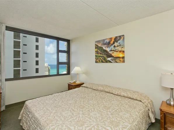 201 Ohua Ave #3006, Honolulu, HI 96815