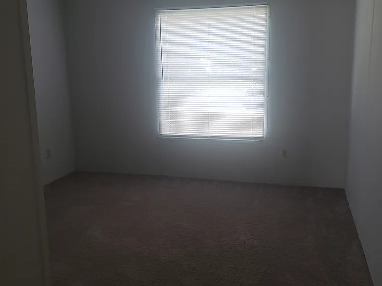478 Washington Ln — Photo 9