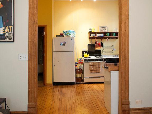 4th image of 2415 W North Ave Unit 2F