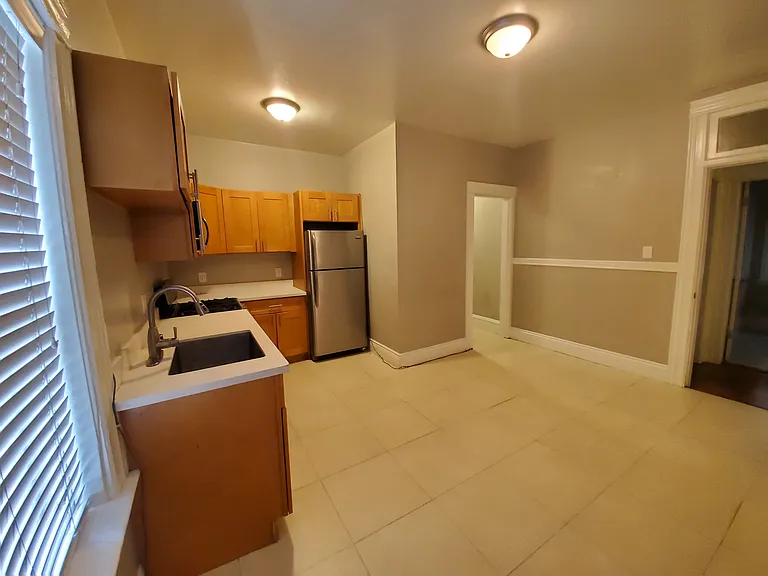 2996 Pine St #2996 — Photo 4