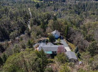 247 Hull Dr, Grants Pass, OR 97526