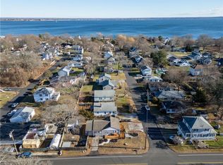 123 Payton Ave, Warwick, RI 02889