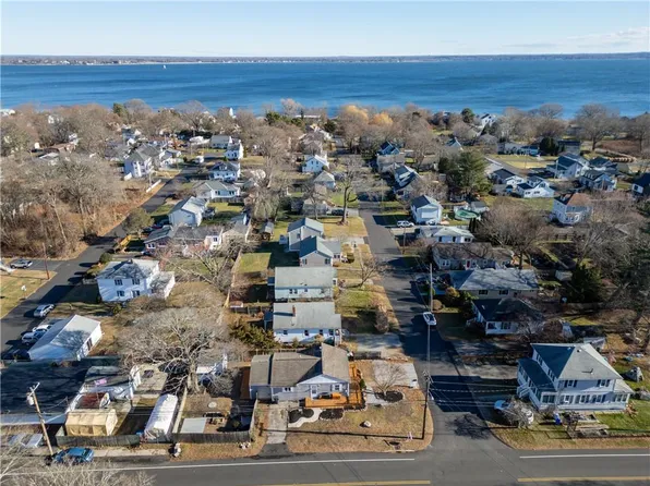 123 Payton Ave, Warwick, RI 02889