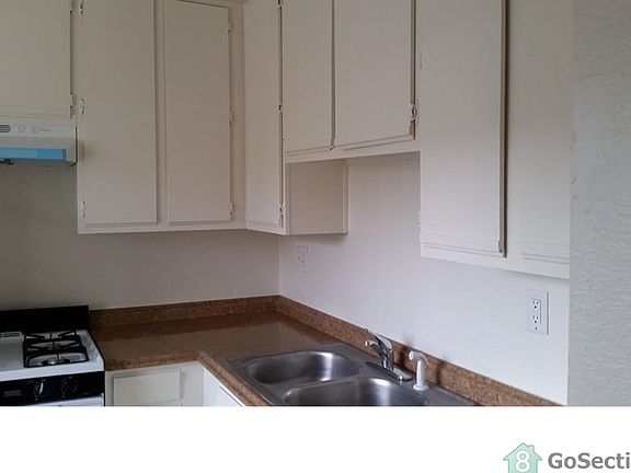 5th image of 3341 E Wilton St