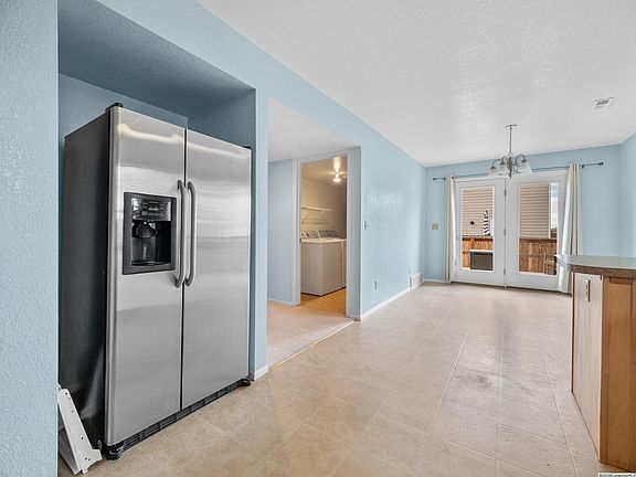 4th image of 1025 Person St