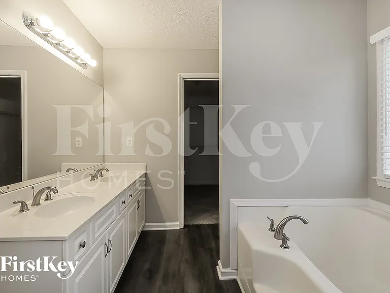 20 Abbey Ln — Photo 14