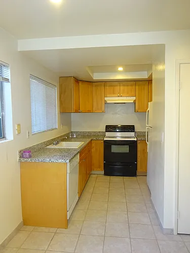 1600 Broadway St Photo 1