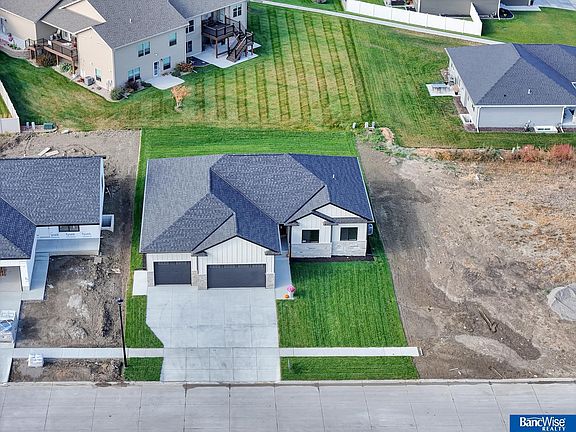 3rd image of 8719 S 80th St