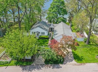 1786 Point St, Commerce Township, MI 48382