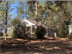 4th image of 921 W Residence Ave