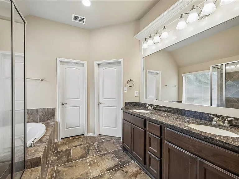 2919 Rivermist Ln — Photo 4