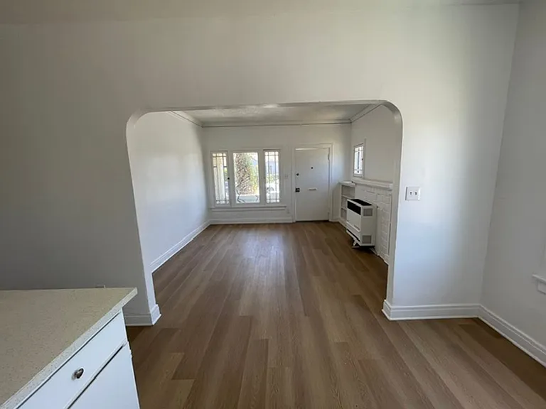 2229 Vineyard Ave — Photo 17