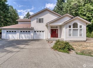 11273 Kiptree Lane NW, Silverdale, WA 98383