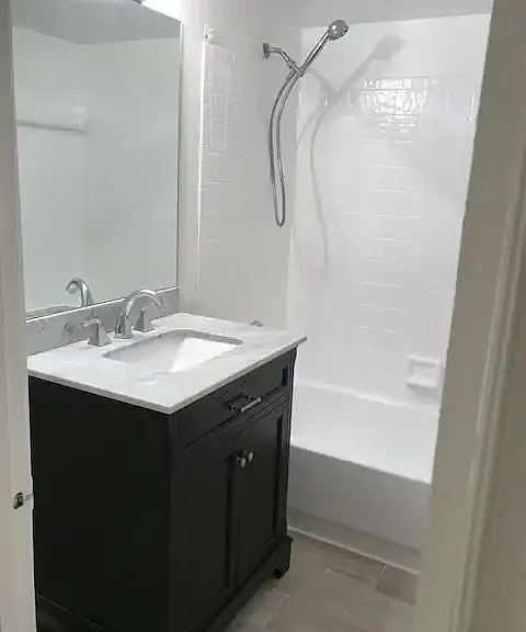 911 Twin Lakes Dr #3-N — Photo 8