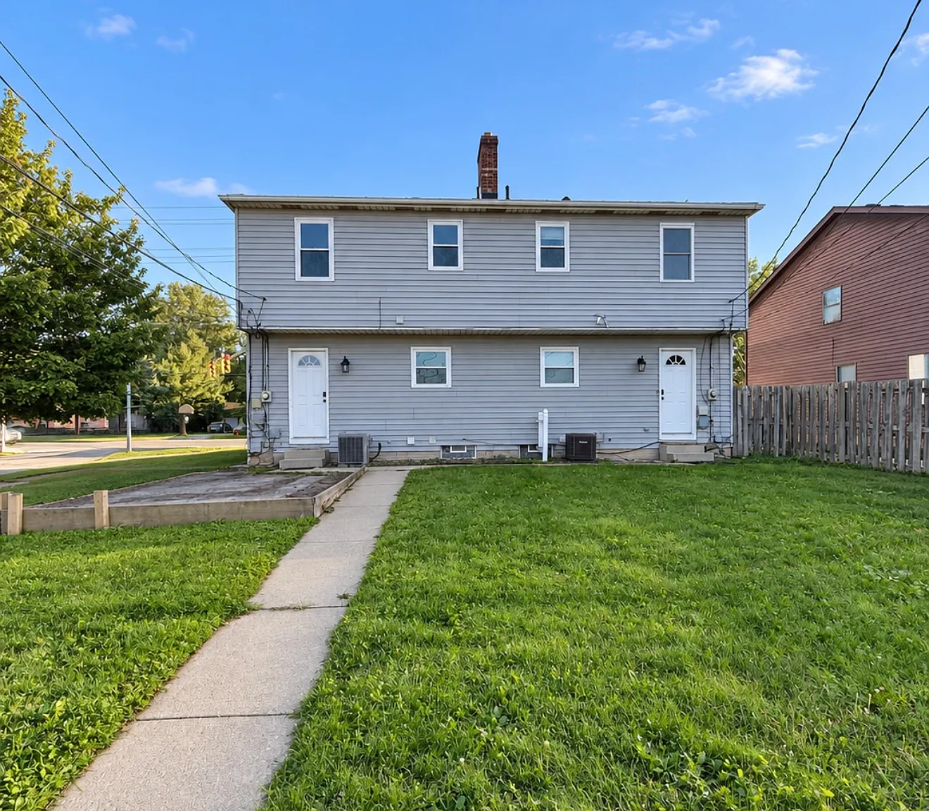 3 bed, 1.5 bath, 1392 sqft, $1,700 — Photo 3