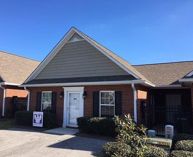 2nd image of 960 Magnolia Ct