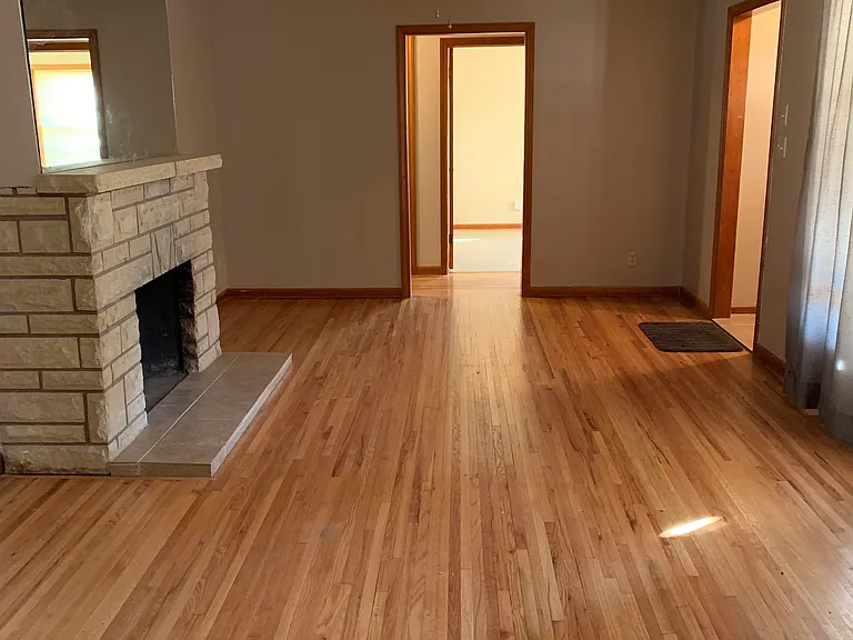 2634 N Clarence Ave — Photo 25
