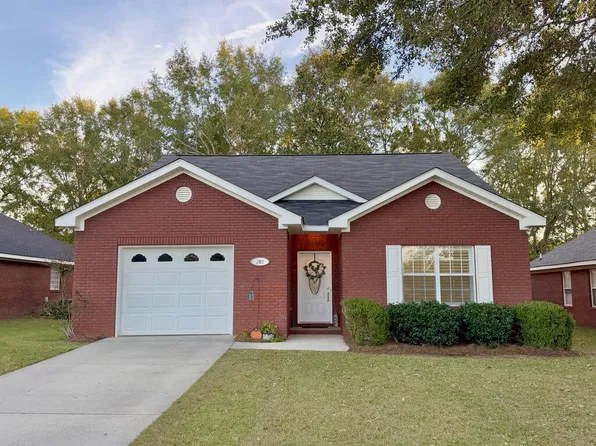102 Winthrop Ct, Dothan, AL 36305