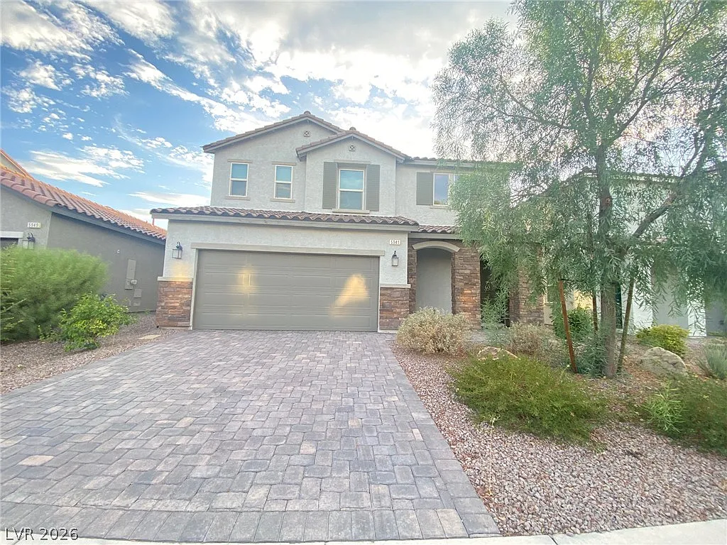 5 bed, 3.5 bath, 3088 sqft, $3,000 — Photo 1